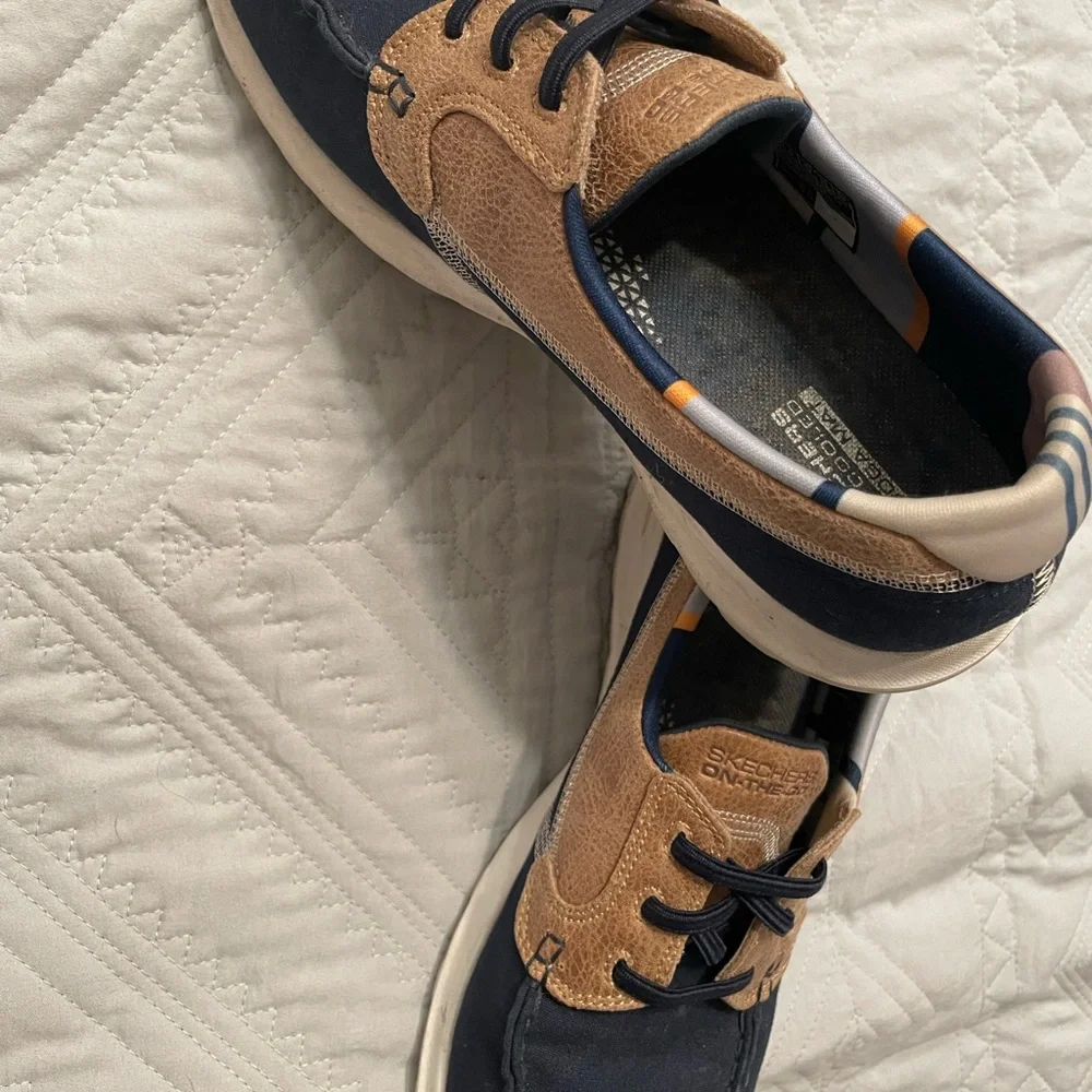 Skechers Men's Blue and Beige Sneakers